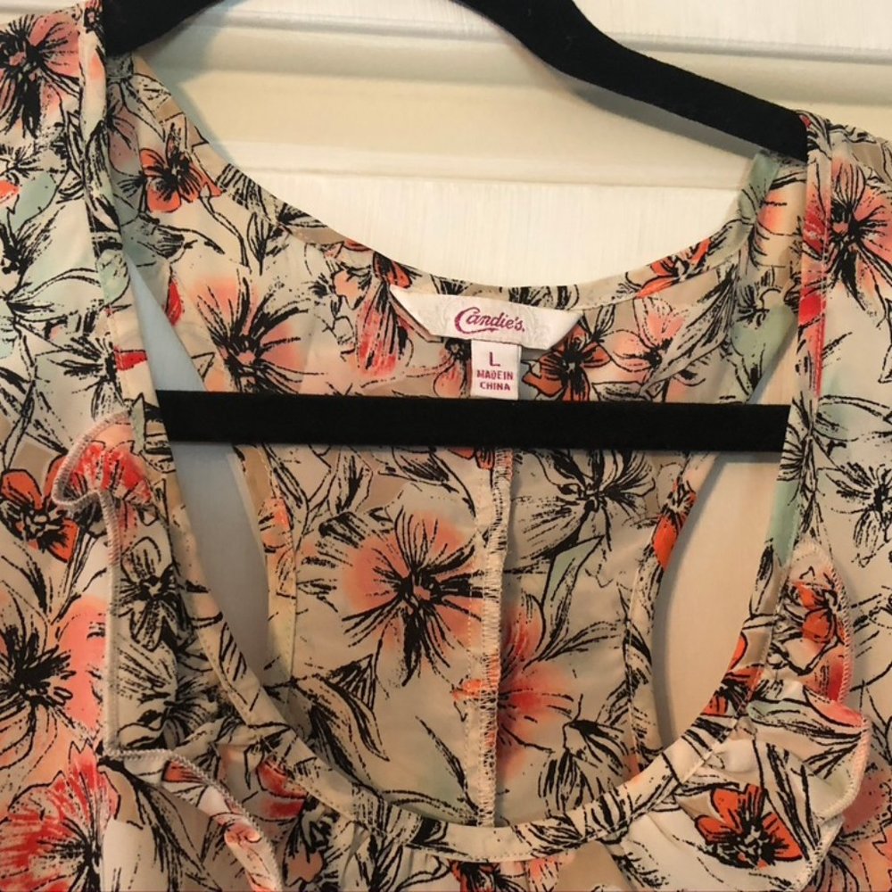 CANDIES FLOWERY RACE BACK TOP - Picture 2 of 3